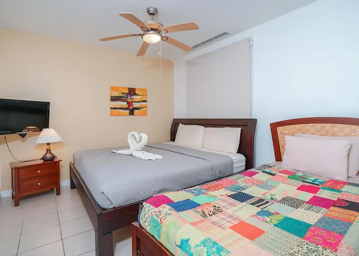 Swim, Surf & Explore! Serene Playas Del Gem Hébergement de vacances Coco
